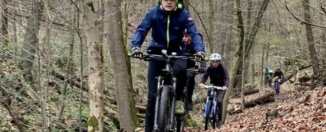 Kindertraining auf dem Rad gestartet Kindertraining auf dem Rad gestartet