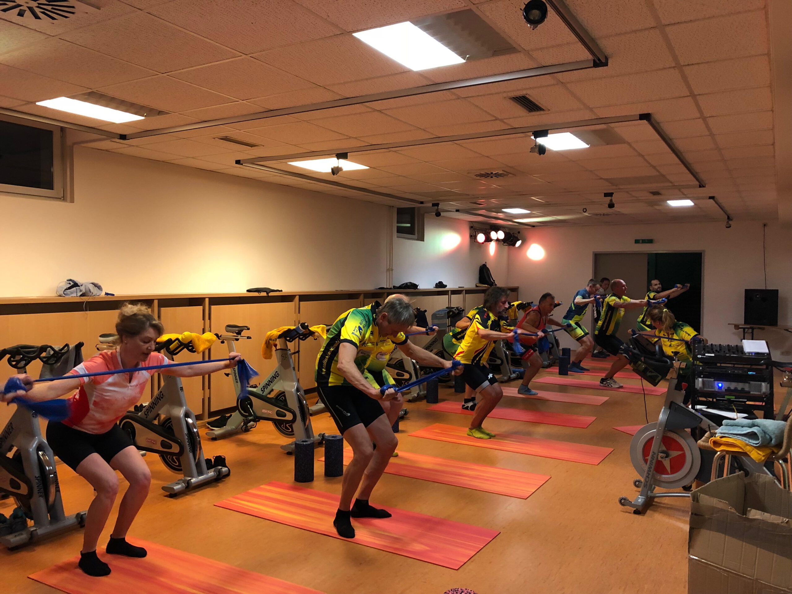 Start der Spinning-Saison 2024: Fit durch den Winter!