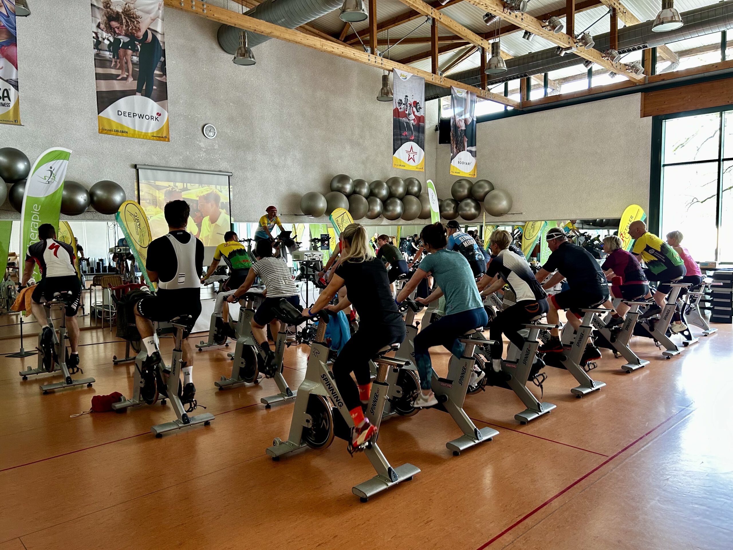 Der Spinning-Marathon unseres Radteams war wieder ein voller Erfolg