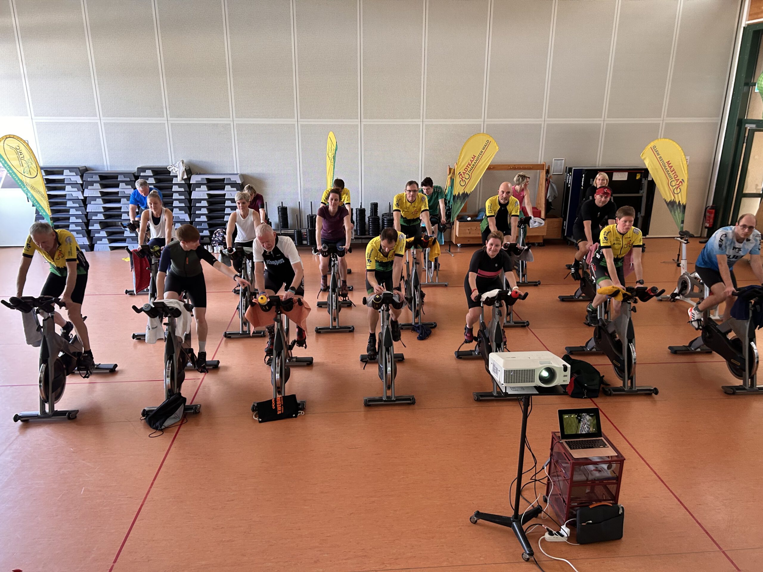 Unser Spinning-Marathon bleibt eine Erfolgsgeschichte Unser Spinning-Marathon bleibt eine Erfolgsgeschichte